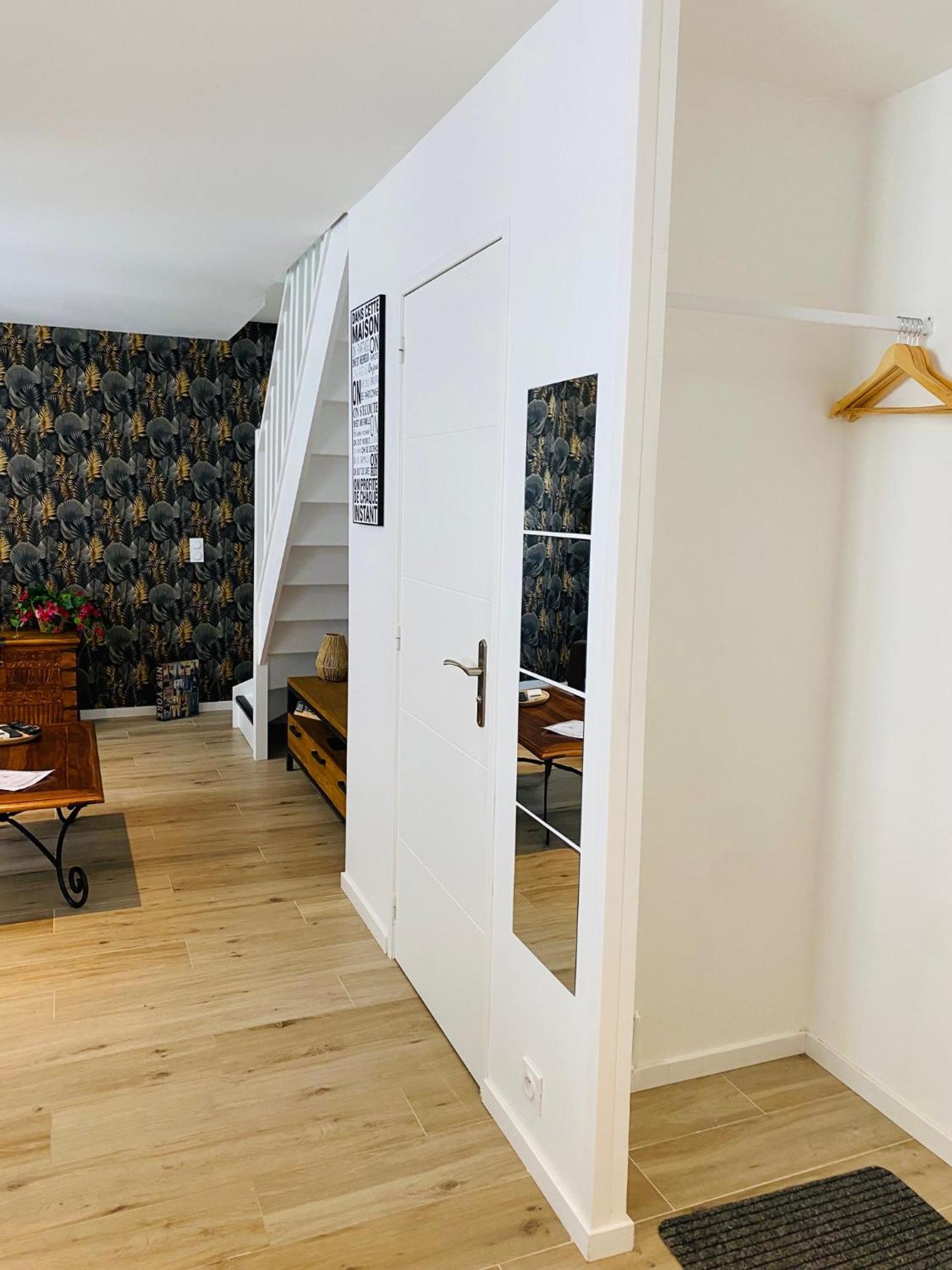 Douillet Et Coquet Appartement Climatise - Parking Prive Gratuit - Centre Montpellier Exterior photo